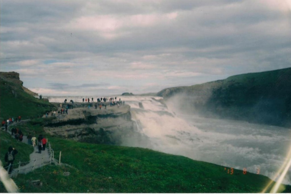 Young traveler Dann won a huge scholarship to study abroad in Scotland ... and then lost it. However, she decided to see the world in other ways!