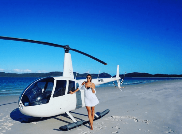 MOTM Danielle Ellis | Millennial Young Traveler Adventure | Packs Light