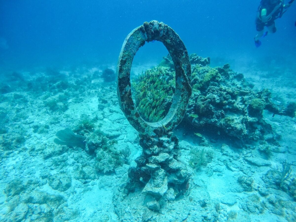 MUSA Underwater Museum Cancun | Packs Light