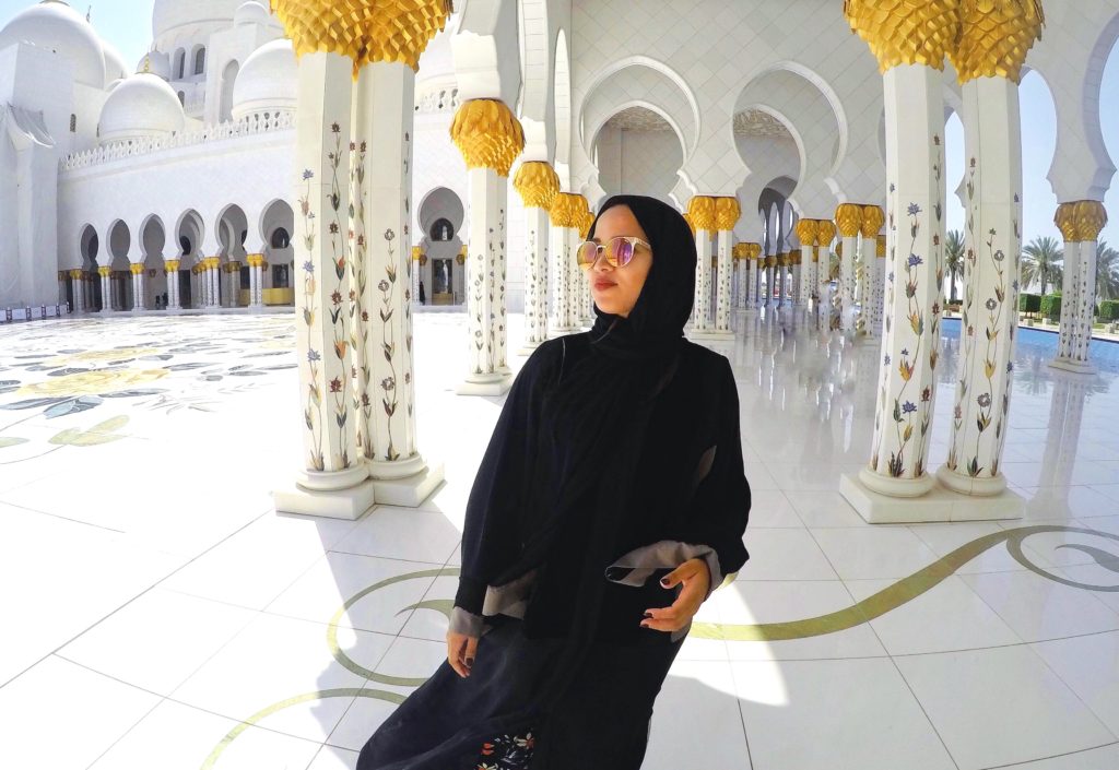 What can women wear in Dubai? An expat's Guide on dress code