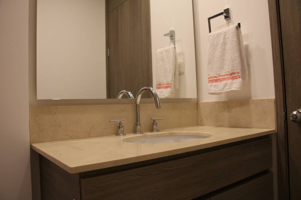 Cartagena Airbnb Bathroom